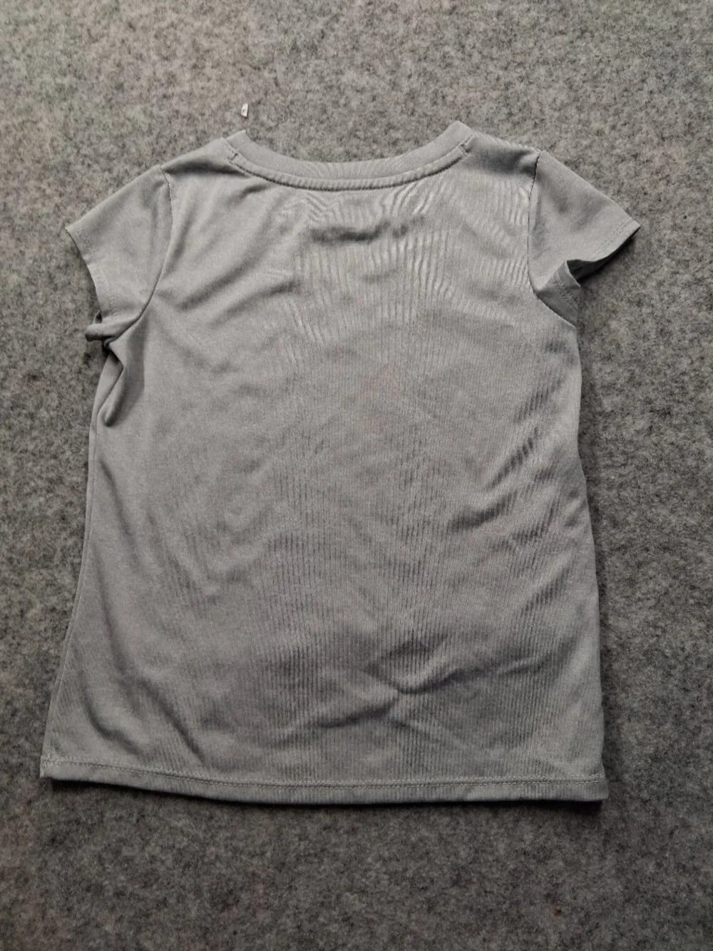 Nike girls shirt size 6 gray good condition
